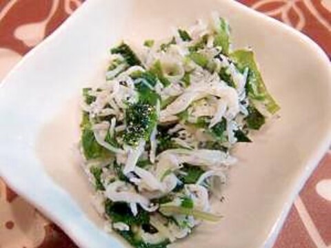 【離乳食後期~】酢っぱ味なワカメとしらすの和えもの